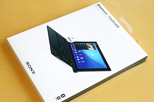 Xperia Z4 Tablet専用 Bluetoothキーボード「BKB50」とドッキングで