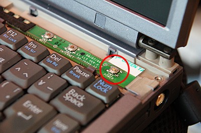 パソコン修理 Necノートパソコン電源ボタン破損修復 ハンダ職人への道 ソニーで遊ぼう