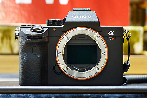 SONY α7RIII ILCE-7RM3 [SDカード2枚付]