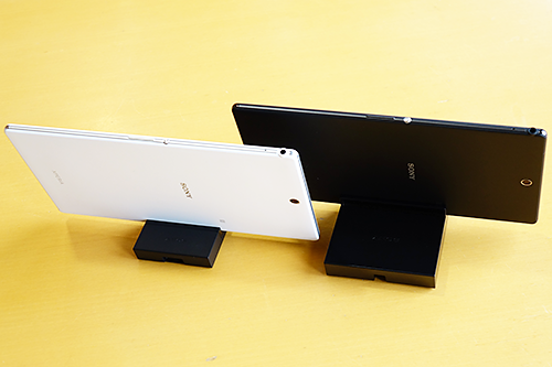 Xperia Z3 Tablet Compact」の充電クレードル「DK40」などアクセサリー