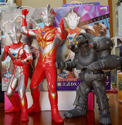 ウルトラマンメビウス & インペライザー 組立式DXソフビ