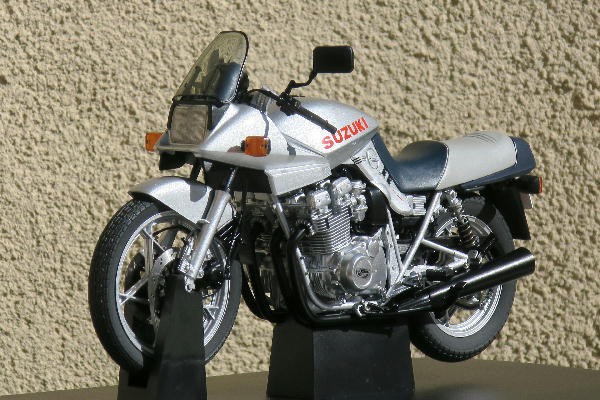 オートアート 1/ 12 スズキ GSX 1100S カタナ 1981 : ビークロス