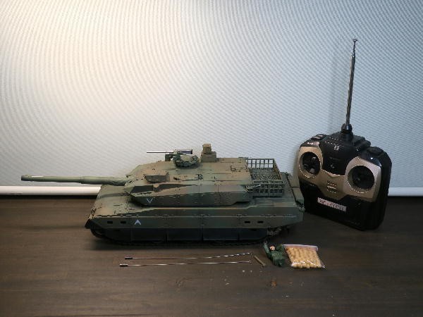 陸上自衛隊１０式戦車 １/２４ ＢＢ弾仕様バトルタンク : ビークロス好きの変なおじさん日記