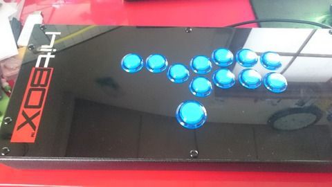 Hitboxの天板取っ替えを目指して完全分解にトライ！ : 魔王の引き出し