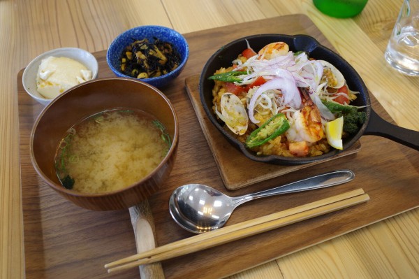 フェリーターミナルの供食事情 Sea Road