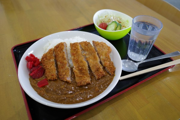 フェリーターミナルの供食事情 Sea Road