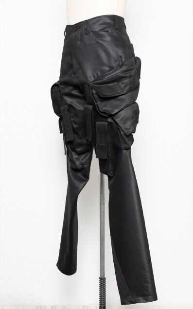レア美品 JULIUS 07FW ベンディング ベルテッド パンツ サイズ2 レア美品 JULIUS 07FW ベンディング ベルテッド パンツ サイズ2