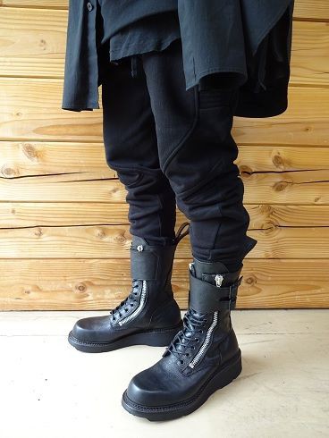 なななんブーツ アシナガオジサン あしながおじさん インパクトのあるミリタリー感