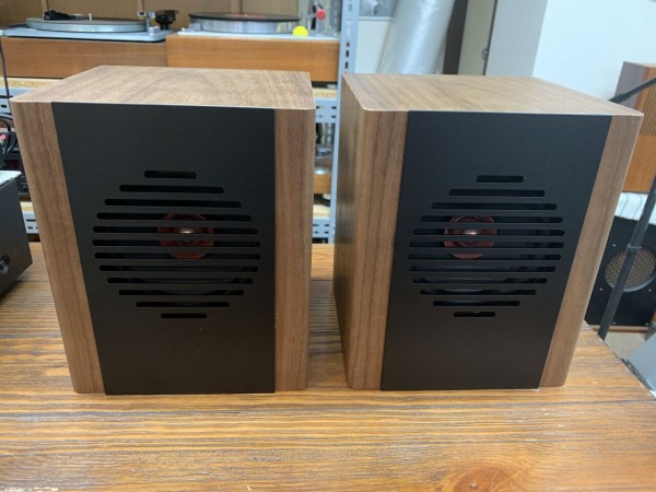 vintageJoin 鉄と木のスピーカー、アンプセット vintageJoin 鉄と木の