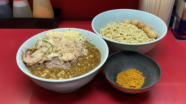 問1 ラーメン屋でこのラーメンが出てきた時のお前らの顔を絵文字で表してけ ２ちゃんめし