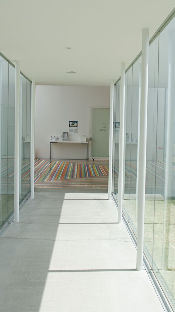 十和田市現代美術館の名和晃平《PixCell-Deer#52》をsd Quattro 十和田市現代美術館の名和晃平《PixCell-Deer#52》をsd Quattro