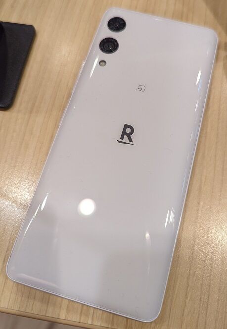 現状コンパクトスマホの最高性能！？Rakuten Hand 5Gレビュー : がじぇ