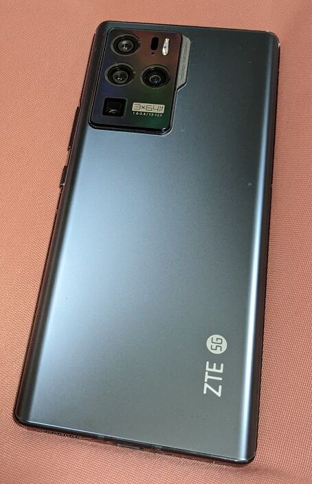 トリプル6400万画素カメラ+ペリスコープ!AXON 30 UltraをFind トリプル6400万画素カメラ+ペリスコープ!AXON 30 UltraをFind