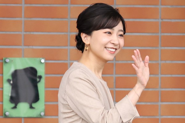 佳子様AV新人女優 