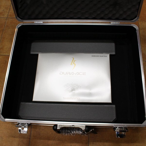 シマノ（Shimano）DURA-ACE 25周年記念パーツ用トランクケース シマノ（Shimano）DURA-ACE 25周年記念パーツ用トランクケース シマノ