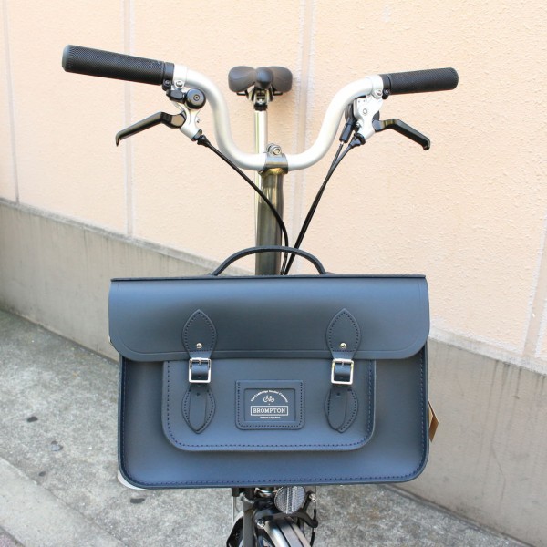 BROMPTON X The Cambridge Satchel Company］フロントBag入荷しました［Navy］ : wadacycle  news