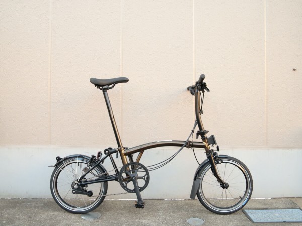 BROMPTON「ブラックラッカー」入荷しました : wadacycle news