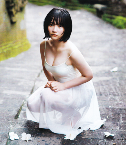 Akb矢作萌夏 谷間ﾓﾛ出し 写真公開 高2でｺﾚは末恐ろしい 旬の気になる話題満載