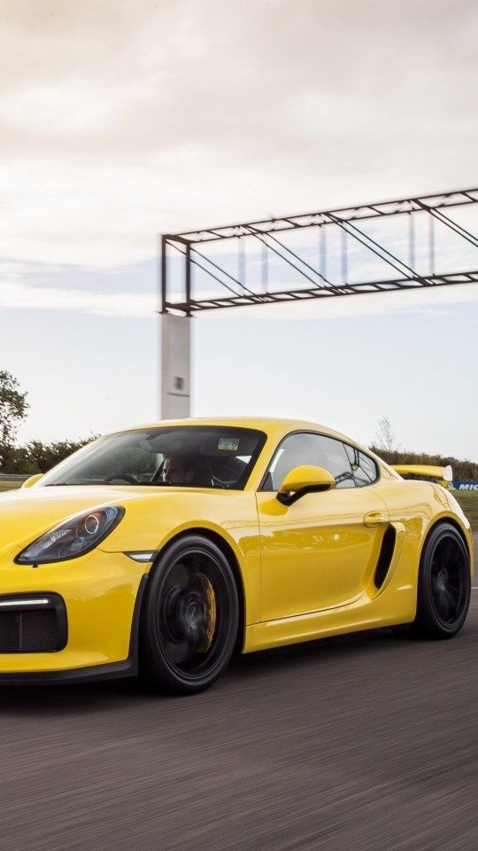 黄色の車 Porsche Cayman Gt4 Yellow Side View 壁紙 無料 Iphone