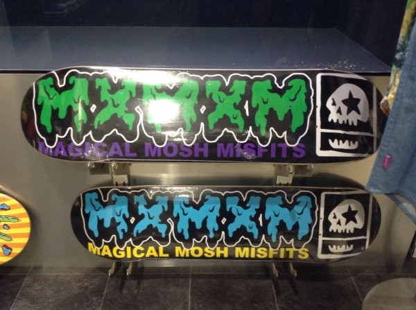 スケボー乗っちゃう？(PUNK DRUNKERS)(ROLLING CRADLE)(MAGICAL