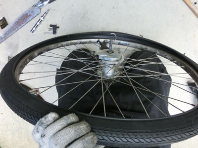 面倒すぎる 電動アシスト自転車のタイヤ交換 ネジなめしてファイナルジャッジ サイクルスパイス