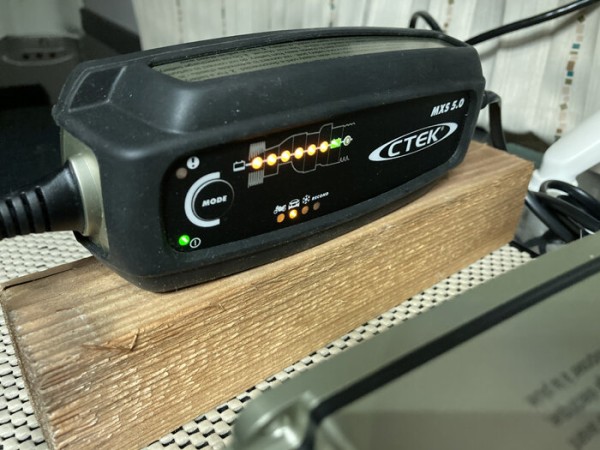 CTEK MULTI US7002は「買い」なのかを考察する : 超ショートな