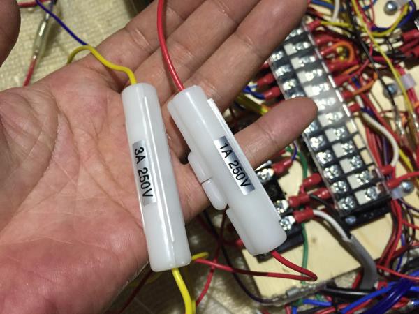 地デジチューナーの電源遮断スイッチ取付 : 超ショートなblog（仮）