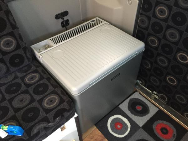 車中泊での消費電流考察&モービルクール AC動作テスト : 超ショートな  