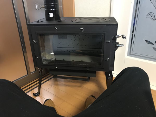 ロマンチカル薪ストーブ & ペレットシステム ロマンチカル薪ストーブ煙突上出し 商品詳細│薪ストーブの新保製作所