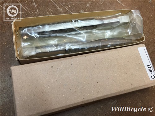 クランク 死んじゃうの ペダル軸ネジ穴のタッピング Iven Works