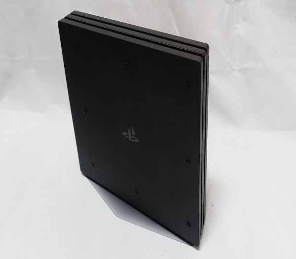 PS4 Proでも使える純正縦置きスタンド「CUH-ZST2J」をレビュー