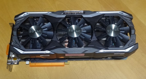 PCパーツ gtx1080ti extream edition 定格2GHz越え超弩級グラボ「ZOTAC GTX 1080 Ti AMP Extreme」を