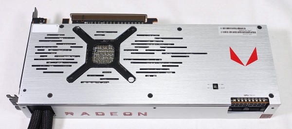 Radeon RX Vega 64 Liquid Cooled Edition」をレビュー。静音性抜群な 