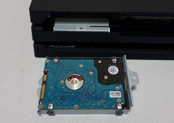 PS4 ProをHDDからSSDに換装して速度比較。換装の手順も紹介 : 自作と