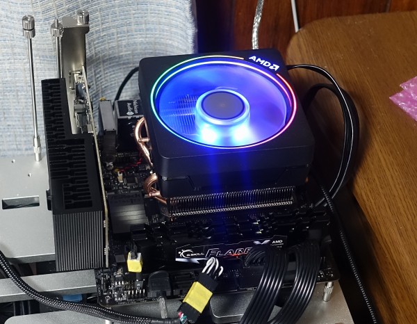 2700x付属の Wraith Prism はwraith Maxよりも冷えるか比較してみた 自作とゲームと趣味の日々