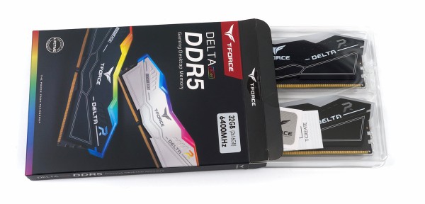 ☆美品☆TEAM T-FORCE DELTA RGB DDR5-6400 16GB×2枚組