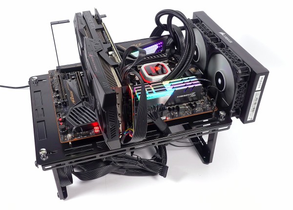 2Wayベンチテーブル「SMZ-2WBT-ATX」をレビュー。省スペースな縦 2Wayベンチテーブル「SMZ-2WBT-ATX」をレビュー。省スペースな縦