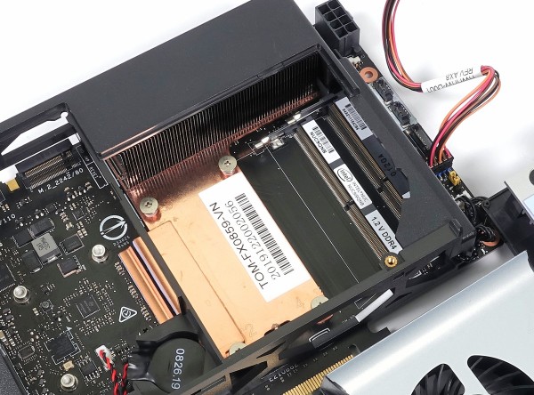 Intel NUC 9 Extreme Kit NUC9i9QNX」をレビュー。RTX2070＆64GBメモリ