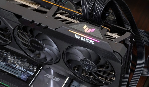 ASUS TUF-RX6800XT-O16G-GAMING」をレビュー。RTX30と違ってほぼ ASUS TUF-RX6800XT-O16G-GAMING」をレビュー。RTX30と違ってほぼ