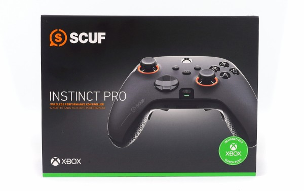 SCUF Instinct Pro」をレビュー。シェアボタンも背面ボタンも使える