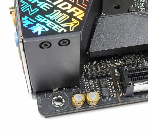ASUS ROG STRIX Z390-I GAMING」をレビュー。超巨大クーラー搭載 ASUS ROG STRIX Z390-I GAMING」をレビュー。超巨大クーラー搭載