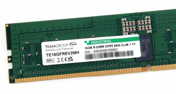 team group 64gb DDR4 3200MHz ヒートシンク破損
