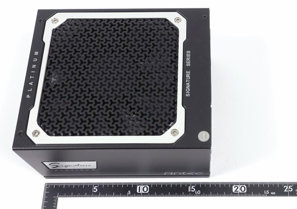 Antec Signature 1300 Platinum」をレビュー。マルチGPUや数十台 Antec Signature 1300 Platinum」をレビュー。マルチGPUや数十台