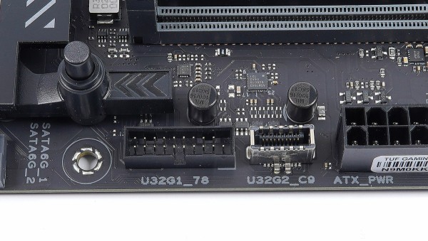 ASUS TUF GAMING Z PLUS WIFI D4をレビュー。PCIEスロット