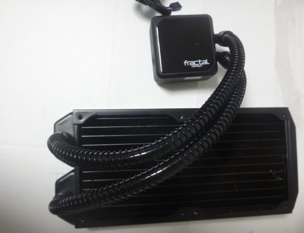 NCASE M1 本格水冷化計画② ー Fractal Design製の簡易水冷クーラー 