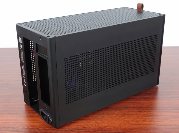 LOUQE GHOST S1 Mk3」をレビュー。専用Noctua空冷クーラーで LOUQE GHOST S1 Mk3」をレビュー。専用Noctua空冷クーラーで