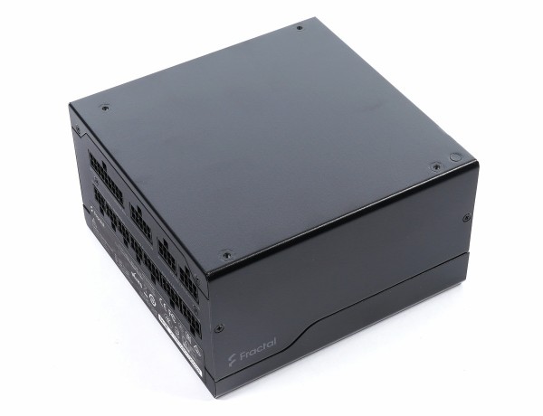 Fractal Design Ion Gold 850W」をレビュー。Ion Goldシリーズは Fractal Design Ion Gold 850W」をレビュー。Ion Goldシリーズは