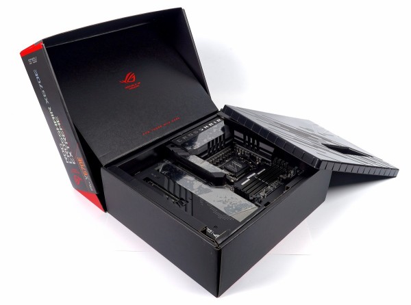 ASUS ROG CROSSHAIR X670E EXTREMEの付属品（レビュー】もうビデオ  