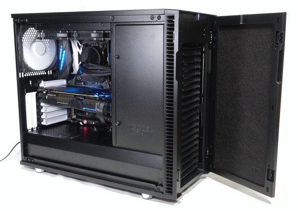 Fractal Design Define R6」をレビュー。クラシカルな定番レイアウトと