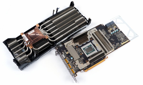 SAPPHIRE NITRO+ Radeon RX 6900 XT」をレビュー。白銀にLED